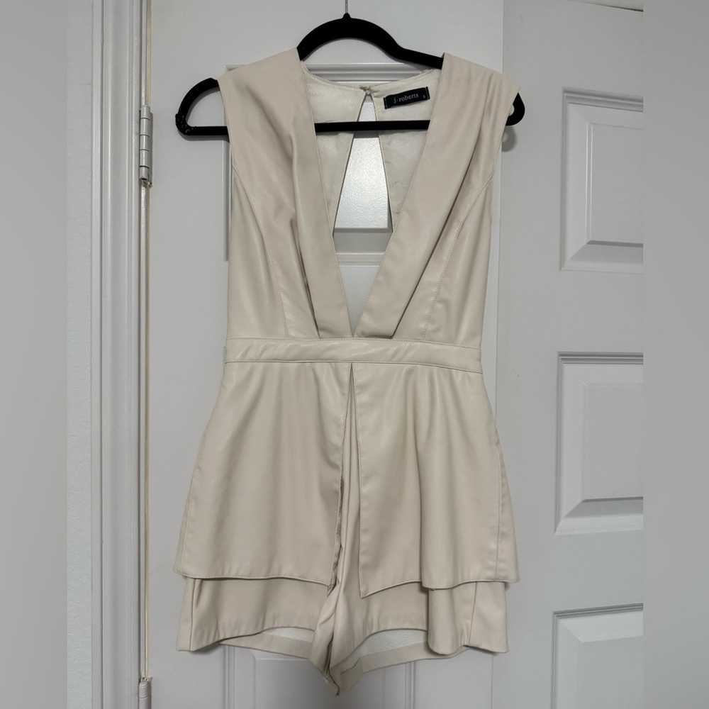 J. Robert’s cream romper. Small